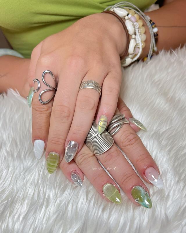 Mixed green, white and chrome nail art set