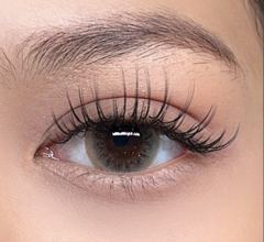 Wispy Wet lashes on a client